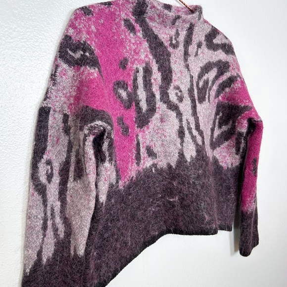 (NUDE) Wool Mohair Abstract Patterned Turtleneck Sweater - Picture 4 of 8